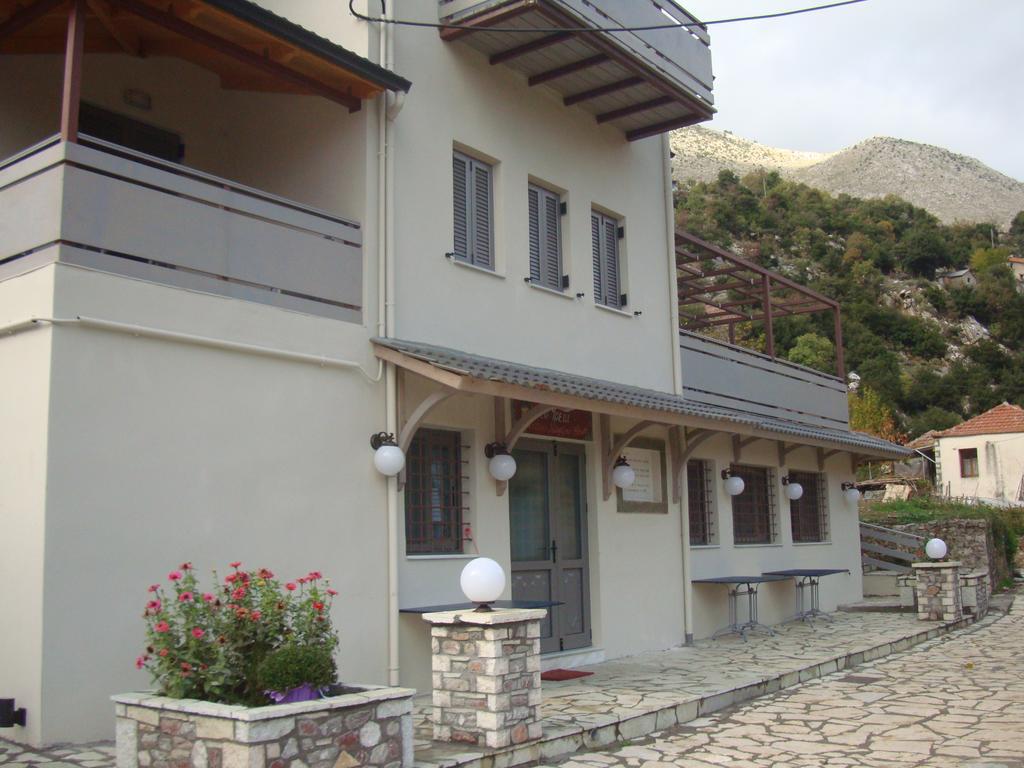 To Greki Hotel Livartzi Exterior foto