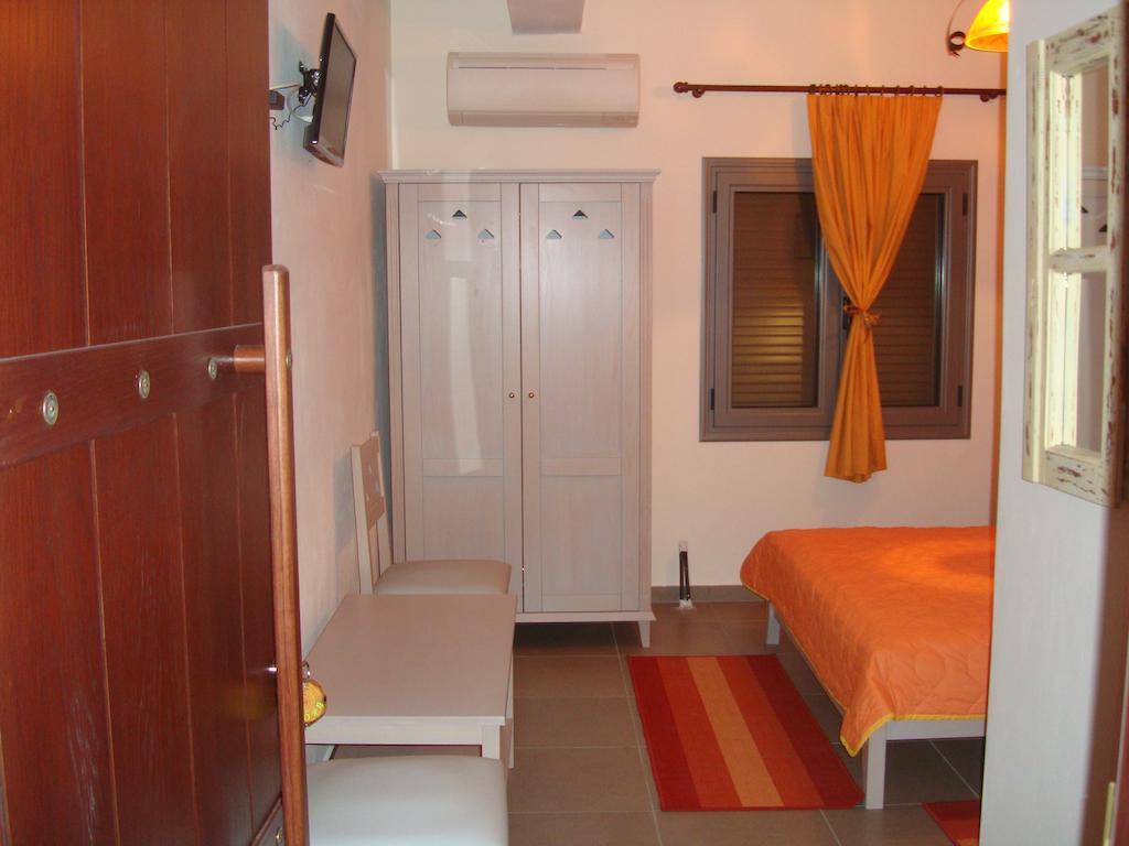 To Greki Hotel Livartzi Habitación foto