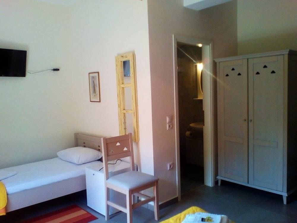 To Greki Hotel Livartzi Exterior foto