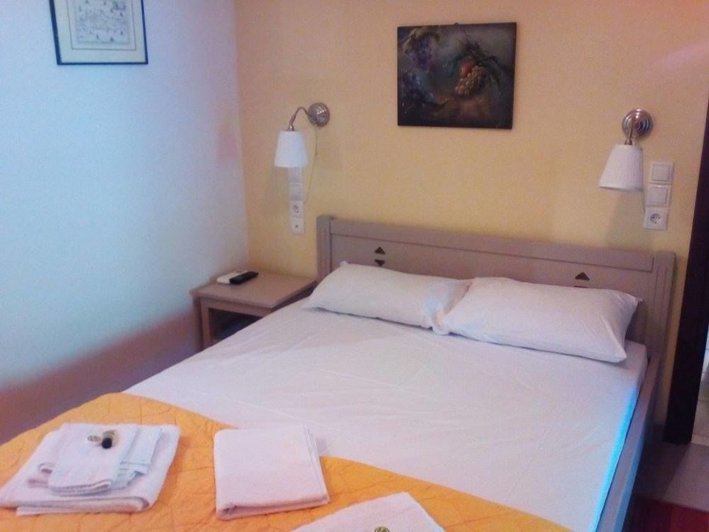 To Greki Hotel Livartzi Exterior foto
