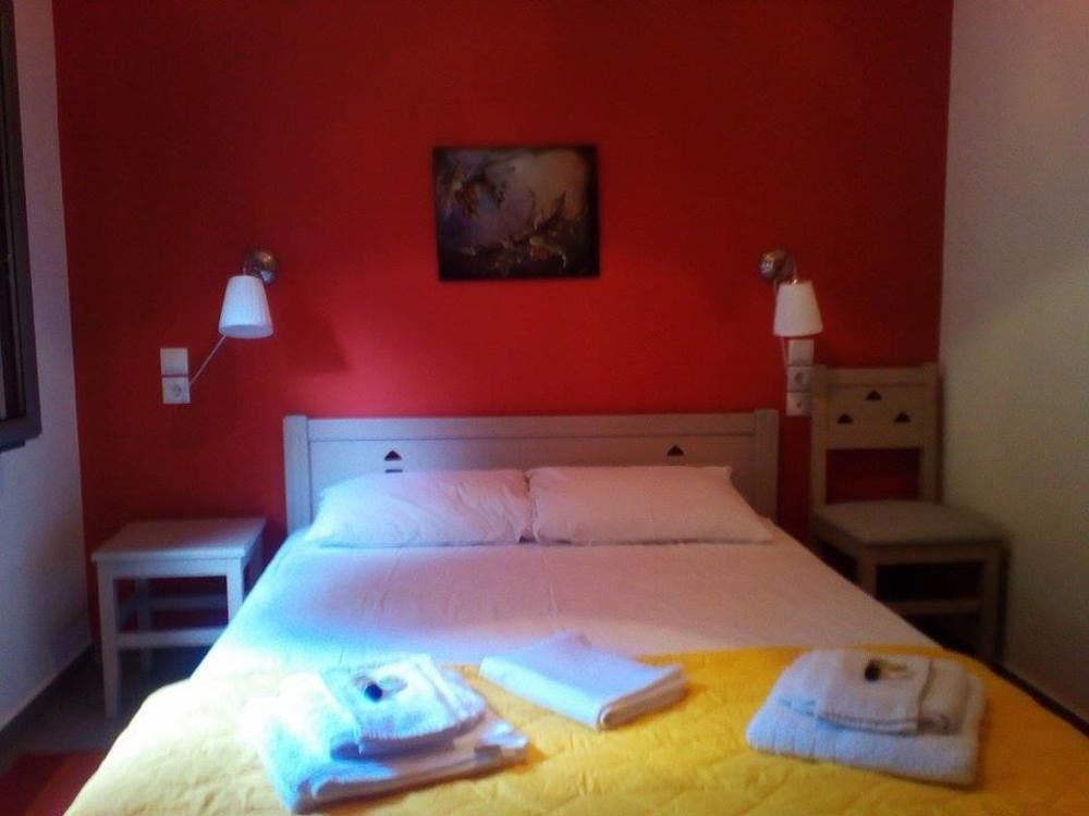 To Greki Hotel Livartzi Exterior foto